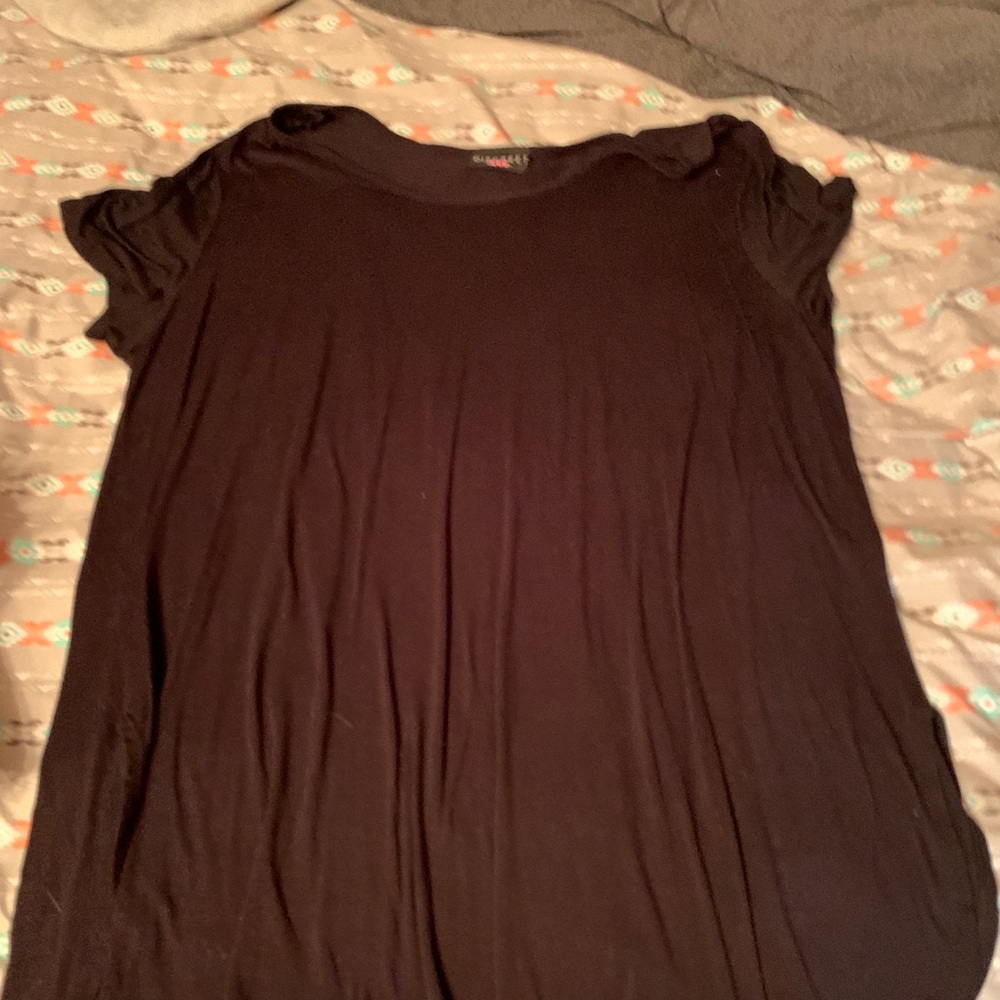 Black t shirt